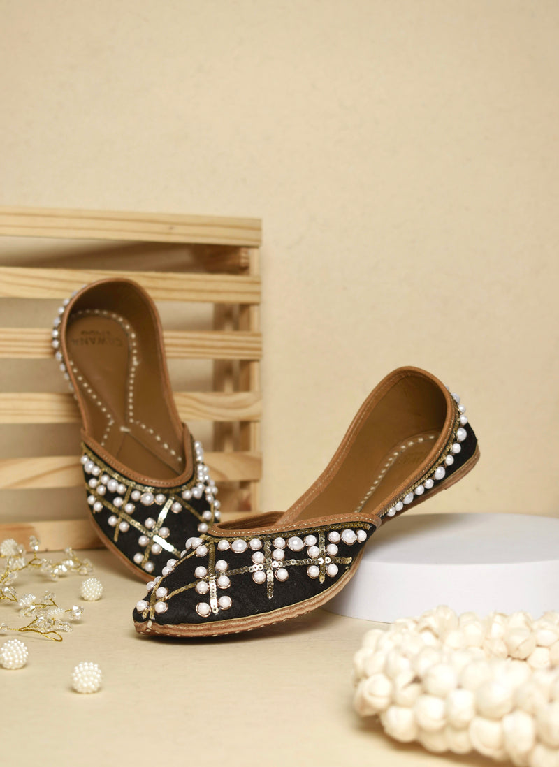 Black Pearl Jutti — product detail