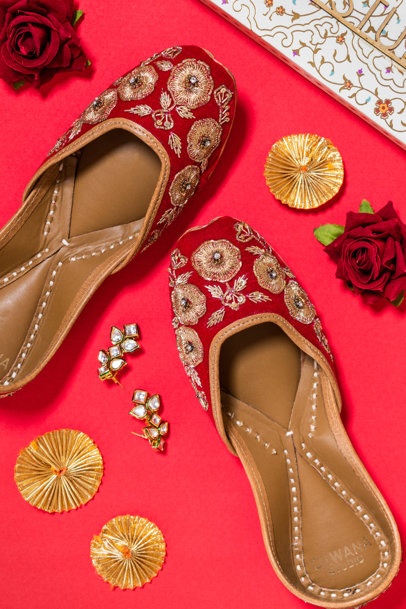 Maroon Dhabka Jutti — product detail