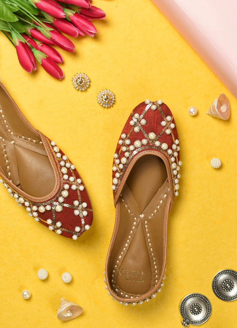Maroon Pearl Jutti — product detail