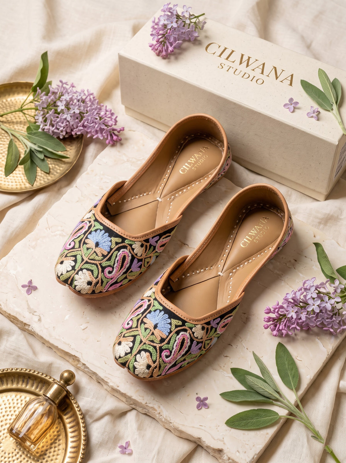Black Multi Floral Aari Jutti