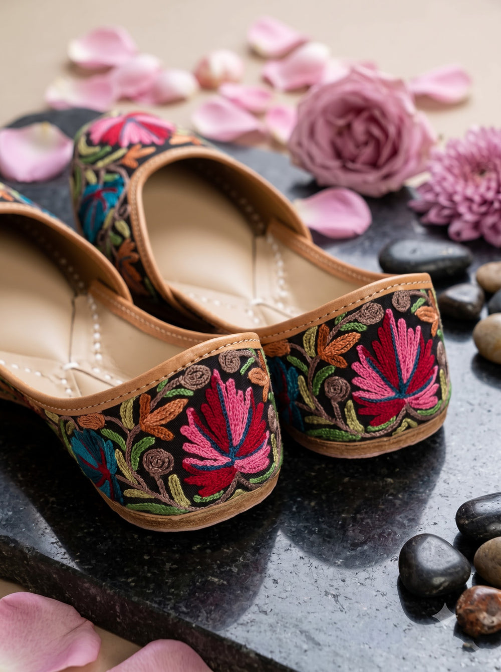 Multi Floral Aari Jutti