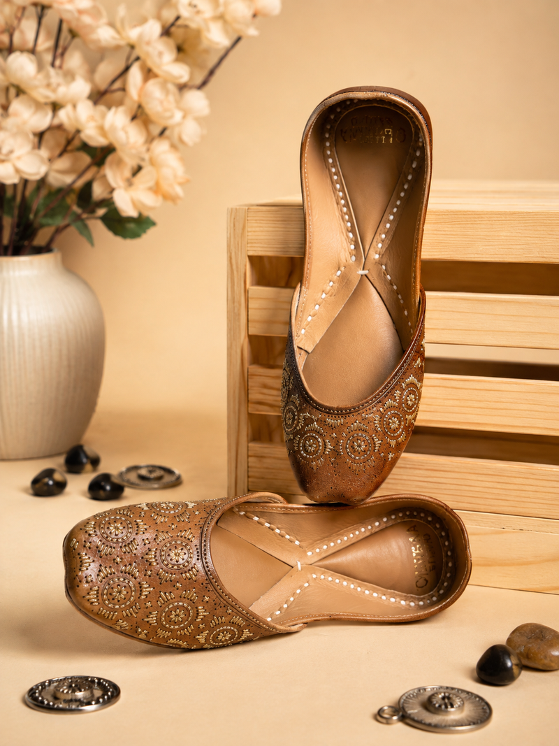 Leather Circle Zari — product detail