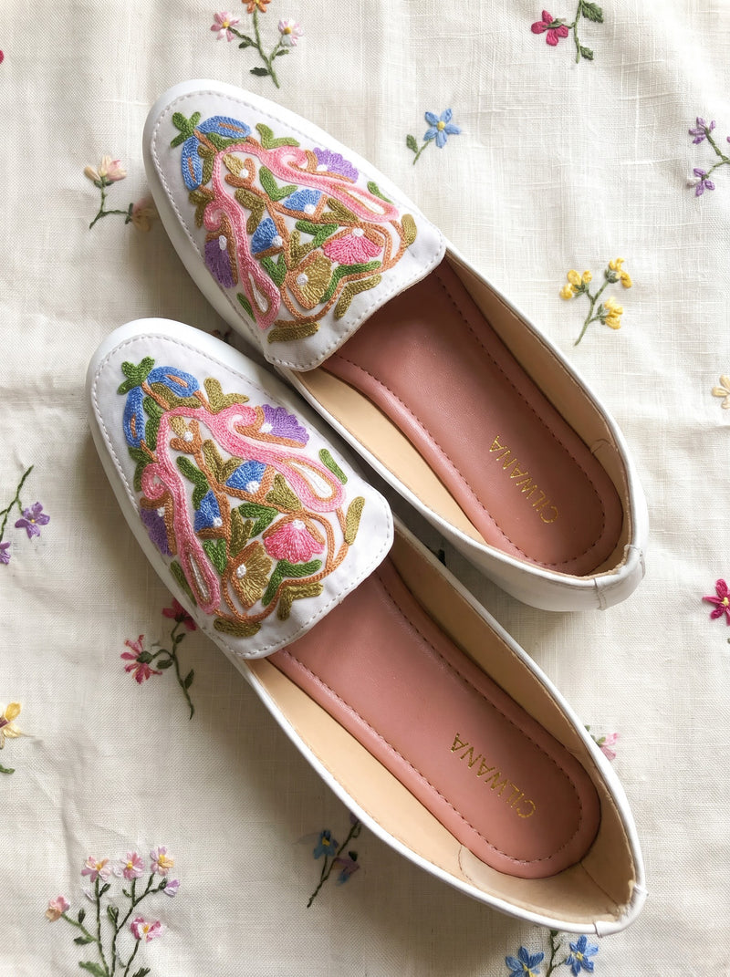 White Floral Aari Shoes — product detail