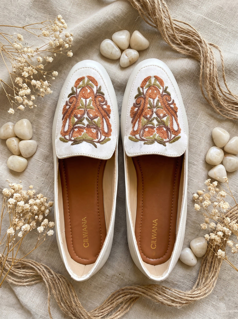 White Brown Aari Shoes — product detail