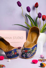Blue Knot Jutti
