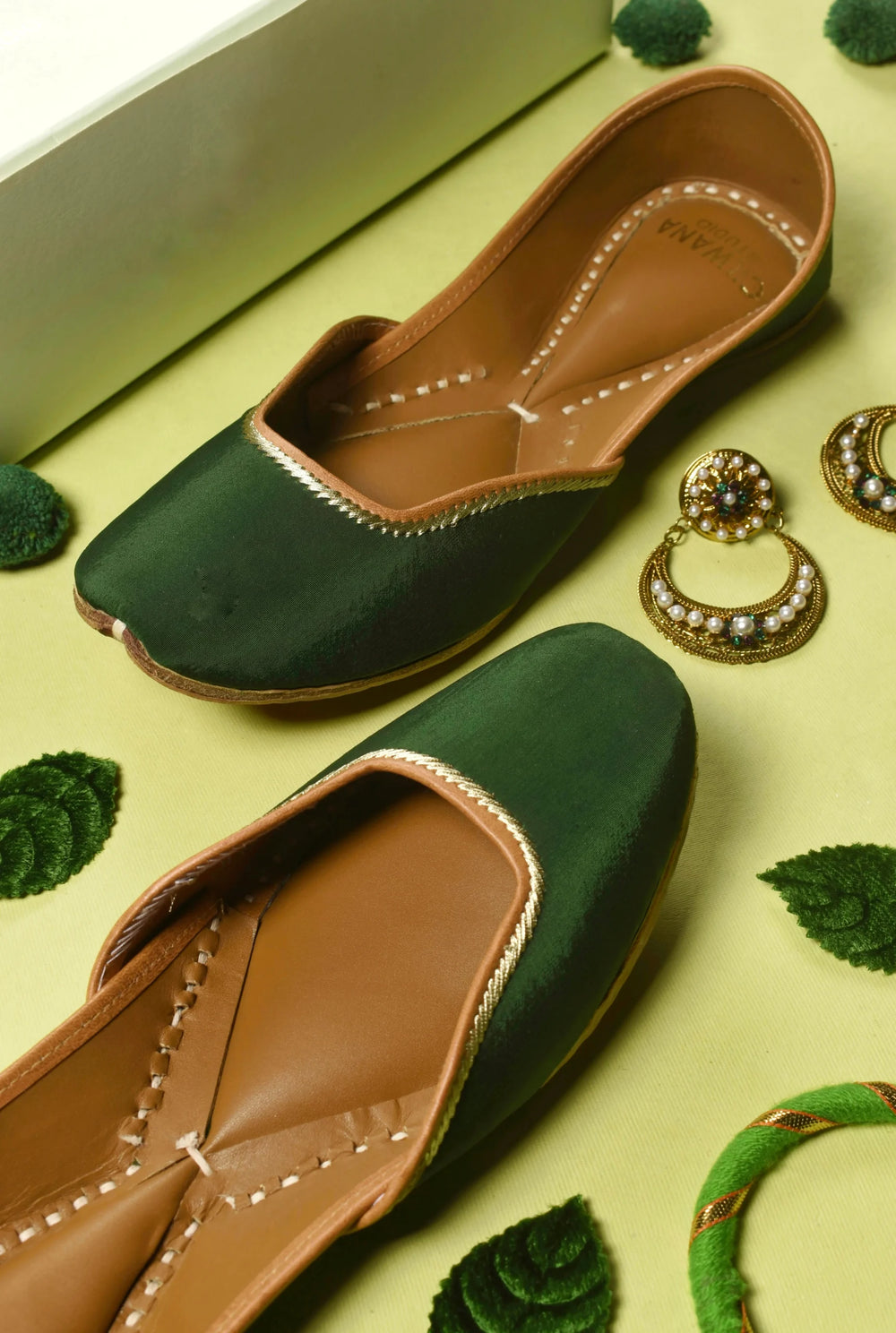 Green Fab Jutti