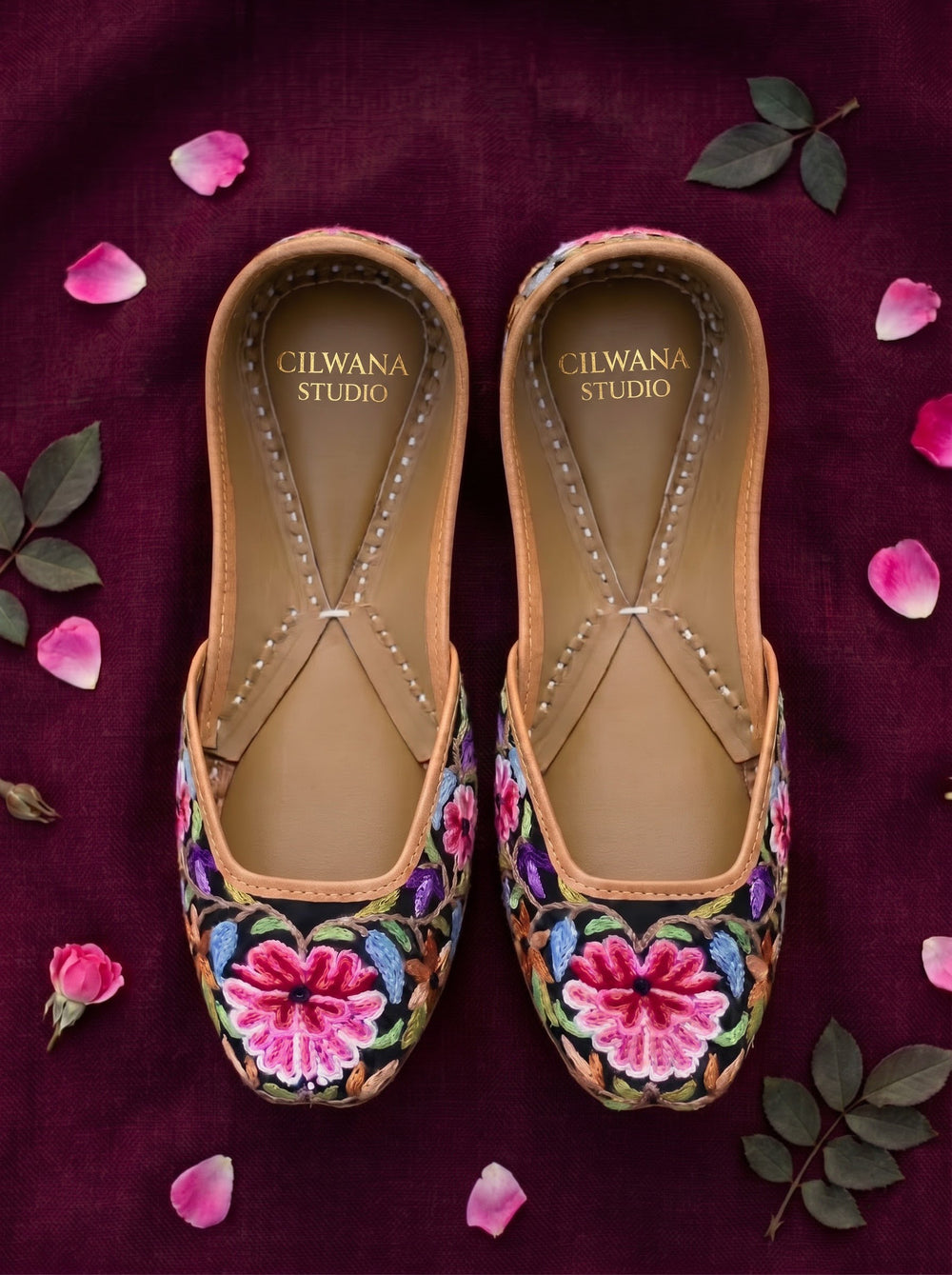 Pink Floral Aari Jutti