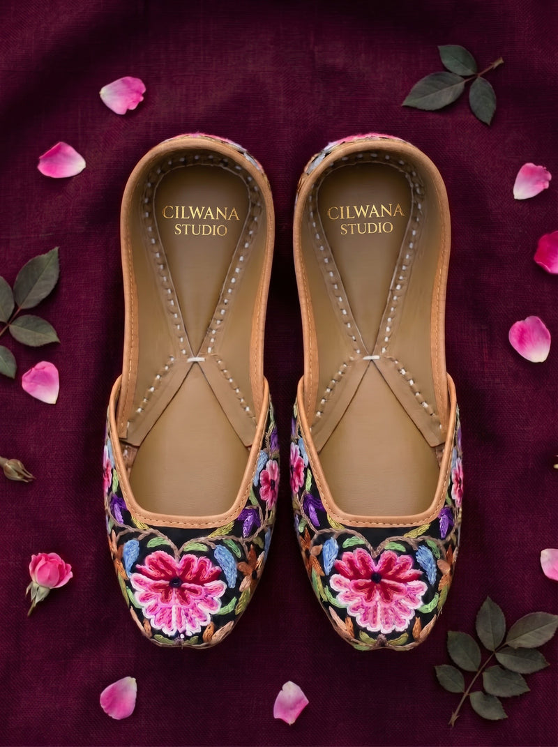 Pink Floral Aari Jutti — product detail