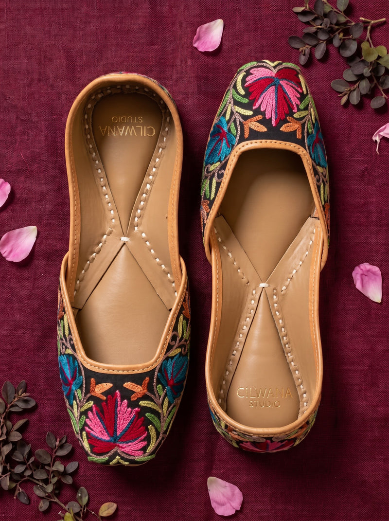 Black Multi Chinar Aari Jutti — product detail