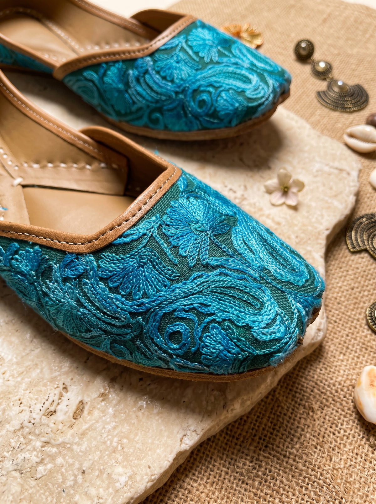 Blue Multi Floral Aari Jutti